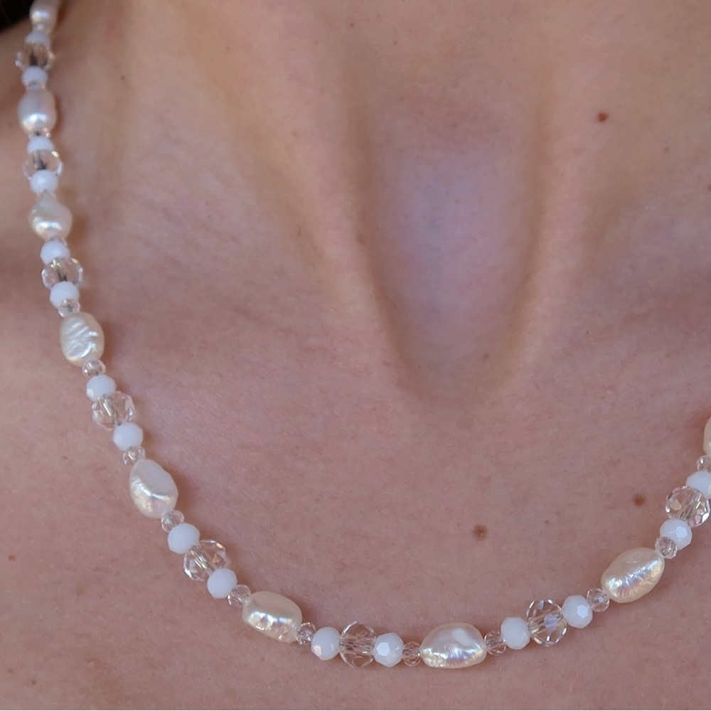 Genuine Freshwater Pearl & Swarovski Crystal Necklace - Picture 2 of 7